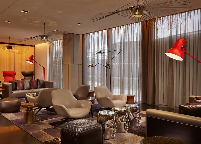 Park Plaza London, Park Royal